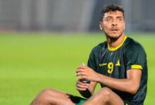 الزمالك يكشف حقيقة التفاوض مع محمد شريف ويوجه رسالة إلى زيزو
