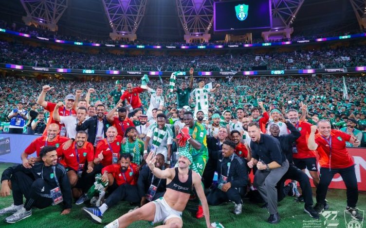 الأهلي السعودي يكتب تاريخاً جديداً في نخبة آسيا على حساب الهلال